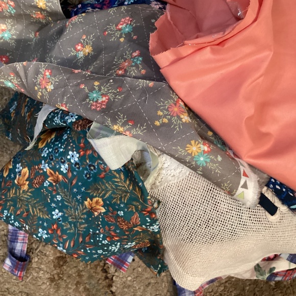 Scrap fabrics - Picture 4 of 8